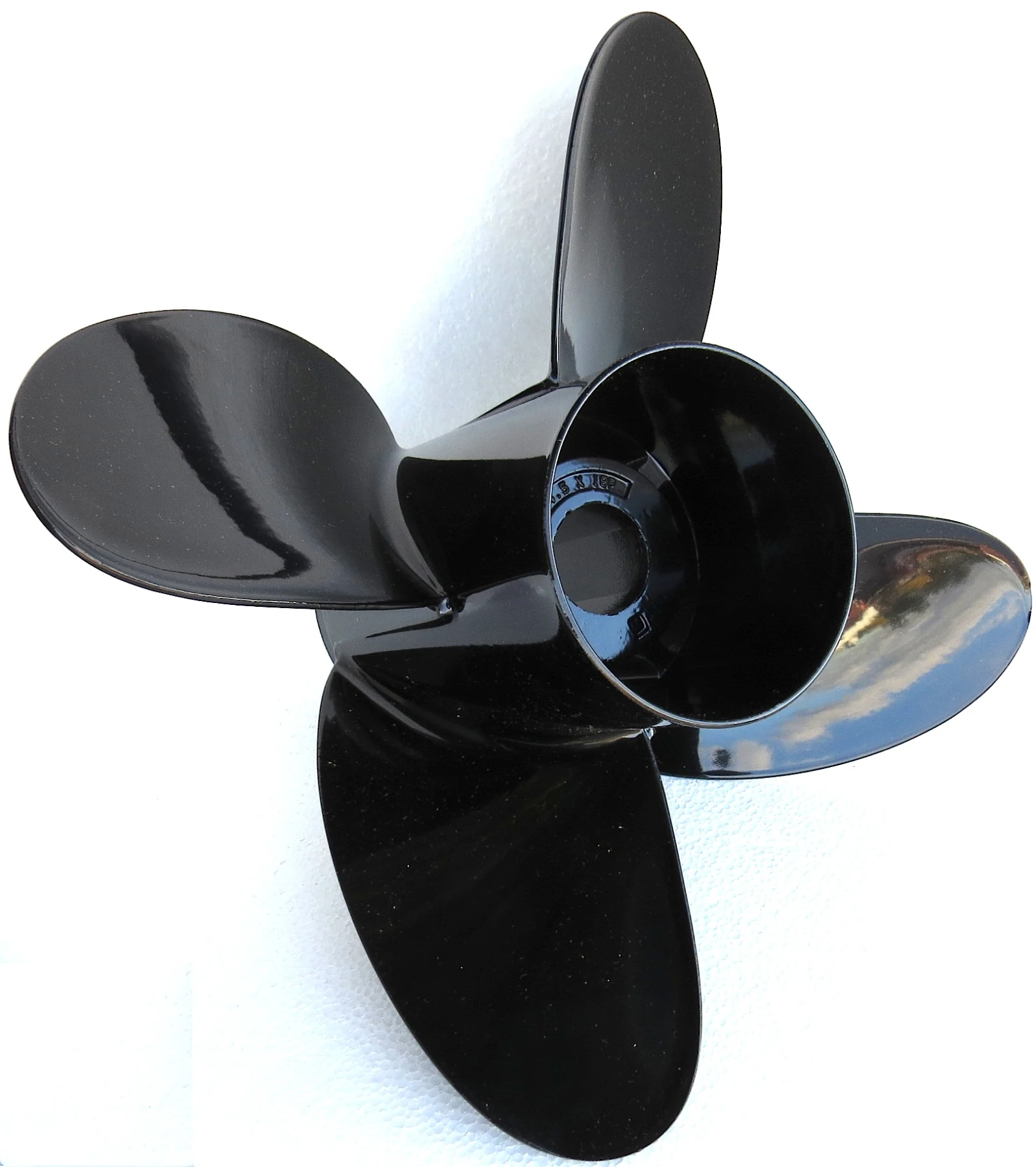 4-bl Propeller för båtmotor 150-300 hk