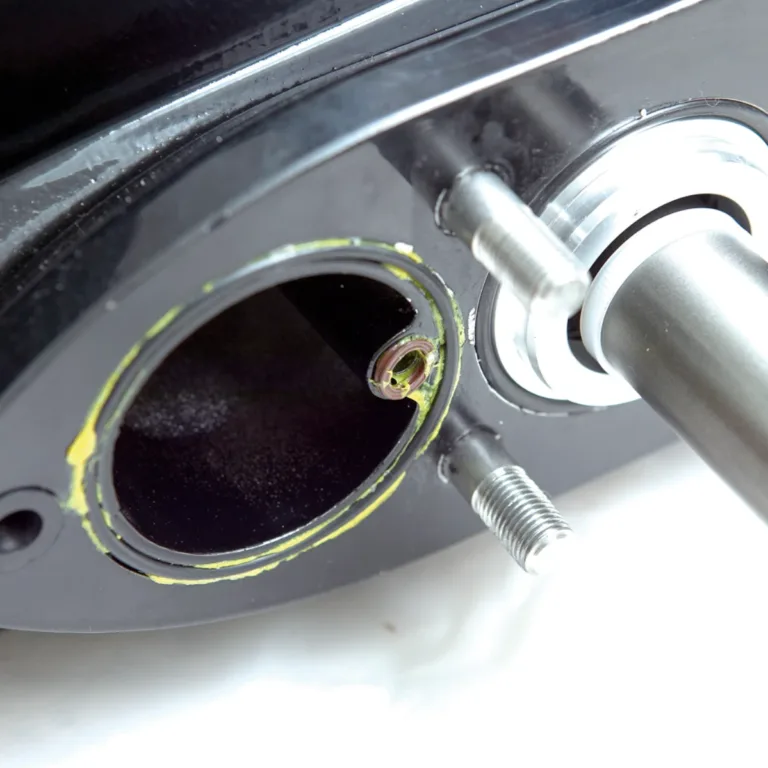 Underhus för Mercruiser Bravo 1